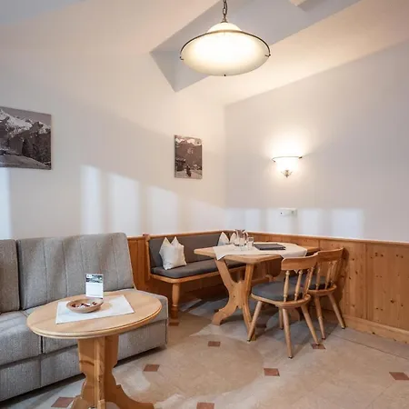 Ederfeld Apartmanhotel Mayrhofen