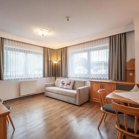 アパートホテル イーデルフェルト 4* マイヤーホーフェン